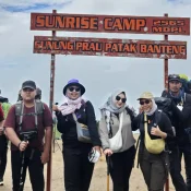 Pendakian Gunung Prau via Jakarta